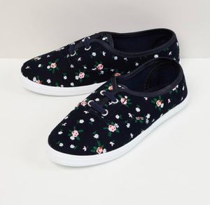 Floral Print MAX Girl Shoe