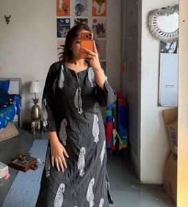 Stylish Black Kurta with White Paisley Print