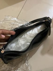 Chic Black Croc Embossed Shoulder Bag