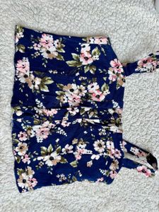 Chic Floral Print Smocked Crop Top