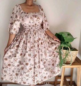Mocha Rose Puff Sleeve Dress