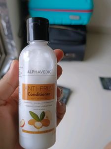 NEW ALPHAVEDIC Anti-frizz  Conditioner