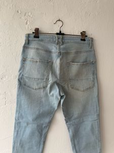 Zara Light Wash Jeans