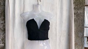 I. Chic Black Plunge Neck Corset Top