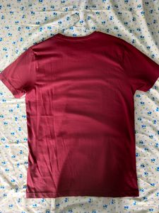 Men Maroon Black Colorblocked Slim Fit T-shirt