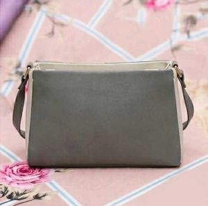 🎀 Chic &amp; Cute Sling Bag 👜