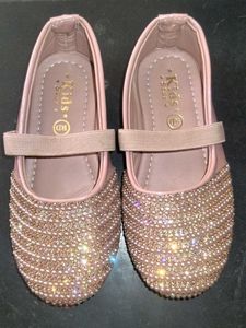 baby girl  beautiful 😍 bellies footware