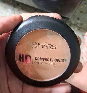 Mars HD Compact Powder-Oil Control Shade05-Nutmeg