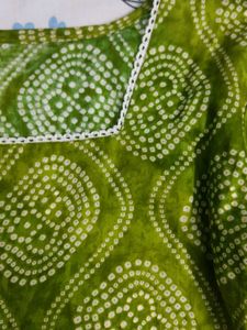 Green Bandhani Printed y2k kurti