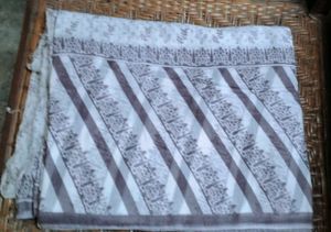 Elegant Printed Cotton Saree 🤍