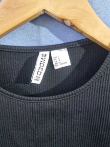 H&amp;M Black Ribbed Crop Top