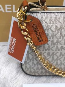 Michael Kors Signature Off White 🤍 shoulder bag