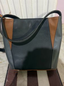 Tresor Color Block Shoulder Bag