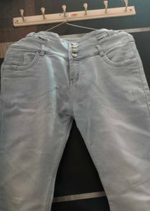 Light Wash High-Waisted Jeans