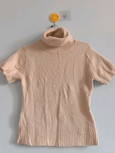 girl wear regular wear high neck