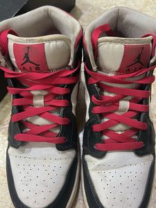 Air Jordan 1 Sneakers