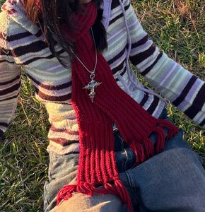 Burgundy mikasa knit Scarf