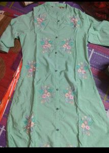 Floral Embroidered Kurta
