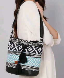 Astrid Noodle Bag 👜