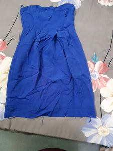 backless dress