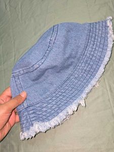 H&amp;M Denim Frayed Bucket Hat