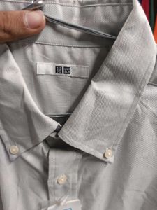 Uniqlo Men's Button-Down Shirt