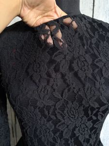 Chic Black Lace &amp; Pleated Dress