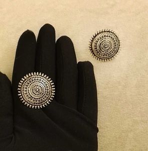 2PAIRS OXIDISED STUDS AND DANGLERS