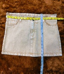 Beige Mini skirt