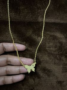 G alphabet Butterfly Pendant Necklace