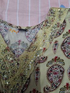 Stylish Paisley Print Kurta