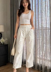 white Wide-Leg Pleated Trousers