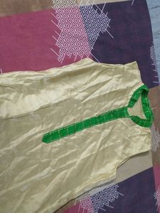 Sleeveless Ethnic Kurta