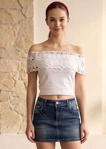 Off-Shoulder Lace Trim Crop Top