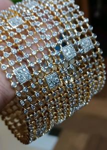 4pc Ad Bangles Set