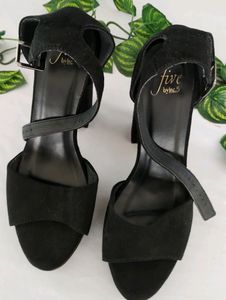 Black Heels (Women)