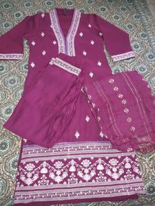 Embroidered Kurti Set