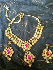 Stunning Kundan &amp; Blue Stone Jewellery Set