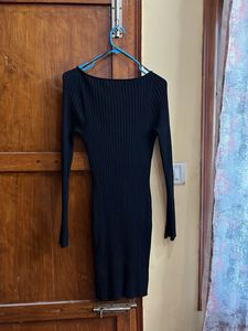 Chic Black Ribbed Midi Dress