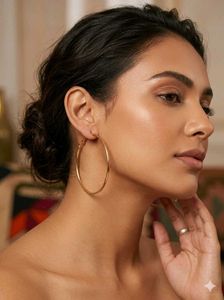 Chic Gold Hoop Earrings