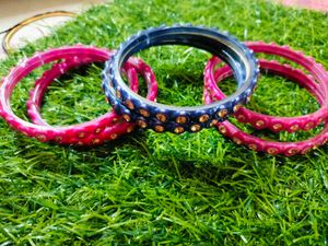 Pink &amp; Violet Colour In Bangle