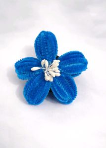Blue Plush Flower Hair clutcher