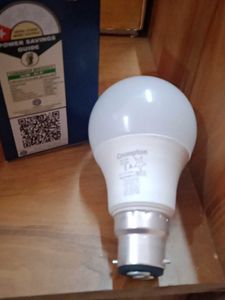 Crompton LED Bulb 9W