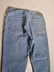 Light Wash Skinny Jeans