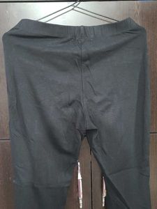 Chic Black Zip Detail Leggings