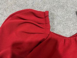 Chic Red Puff Sleeve Top