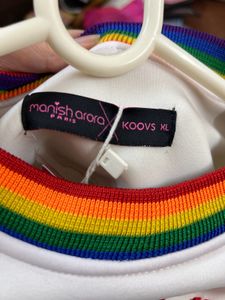 "Love" designer sweatshirt - Manish Arora
