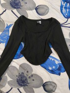 H&M Divided Black Long Sleeve Top