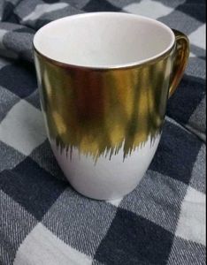 Elegant Gold &amp; White Ceramic Mug