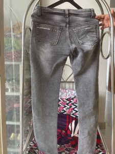 Stylish Gray Denim Jeans